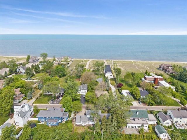 415 Ridgeway Street, St. Joseph City, MI 49085