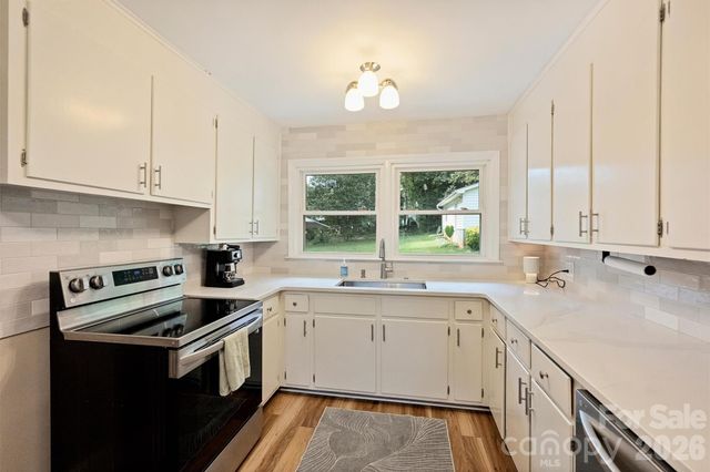 2816 Shamrock Drive, Charlotte, NC 28205