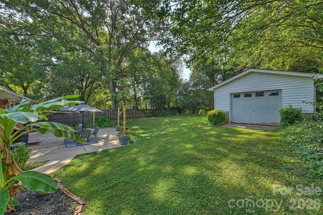 2816 Shamrock Drive, Charlotte, NC 28205