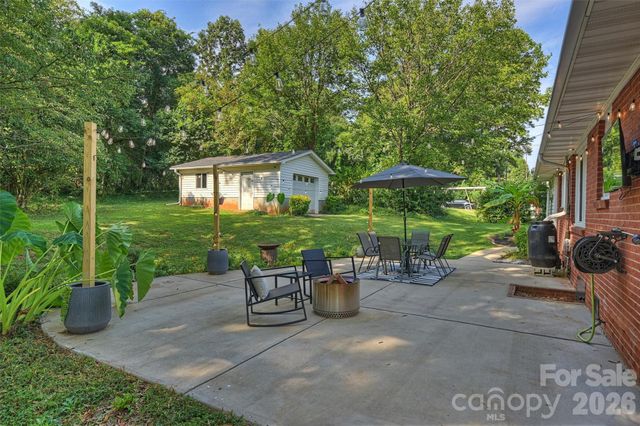 2816 Shamrock Drive, Charlotte, NC 28205