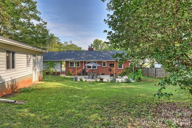 2816 Shamrock Drive, Charlotte, NC 28205
