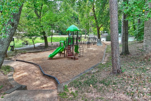 2816 Shamrock Drive, Charlotte, NC 28205