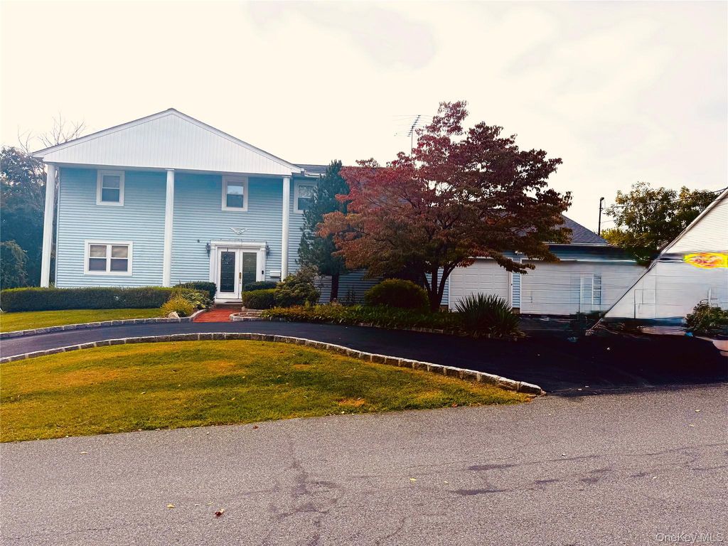 22 The Drive, Westtown, NY 10998