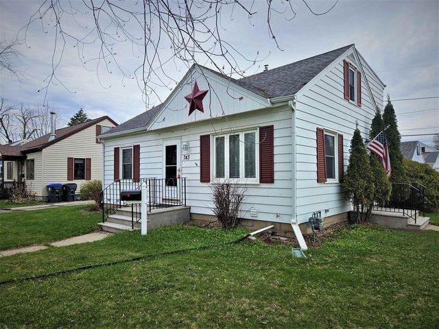 743 MADISON STREET, Neenah, WI 54956