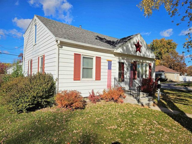 743 MADISON STREET, Neenah, WI 54956