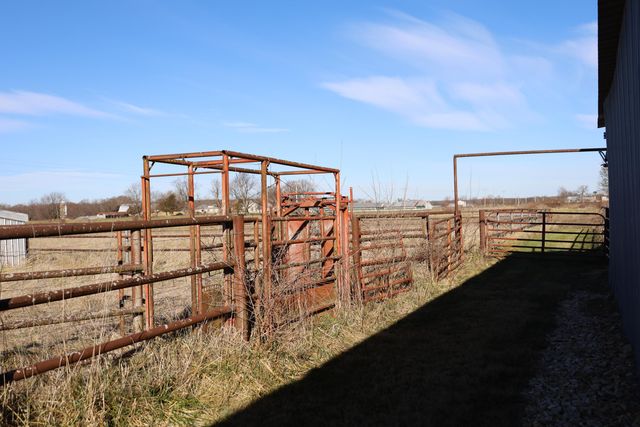 1152 Skyline Road, Seymour, MO 65746