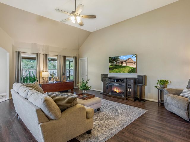 18746 Encinal Trail, Magnolia, TX 77355