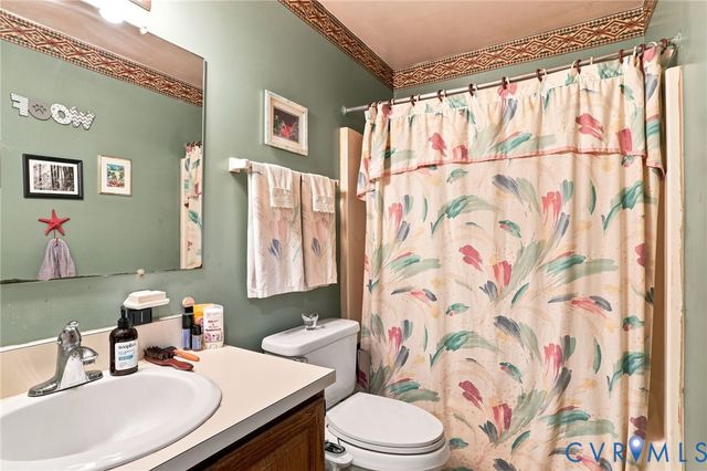 7041 Snaffle Ct, Mechanicsville, VA 23111