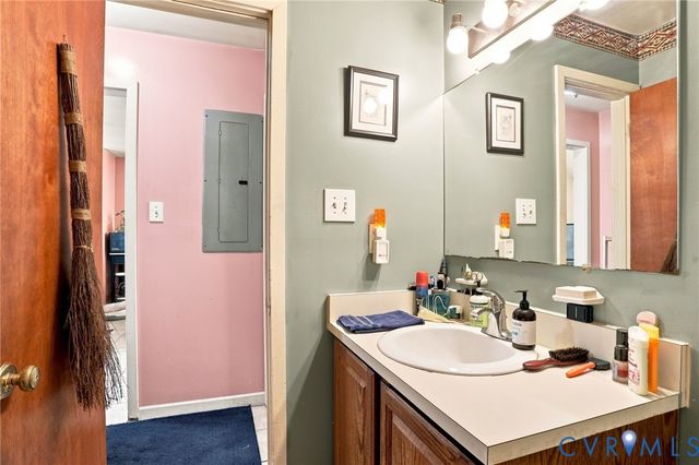 7041 Snaffle Ct, Mechanicsville, VA 23111