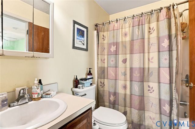 7041 Snaffle Ct, Mechanicsville, VA 23111