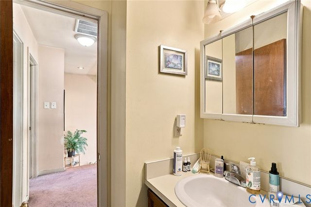 7041 Snaffle Ct, Mechanicsville, VA 23111
