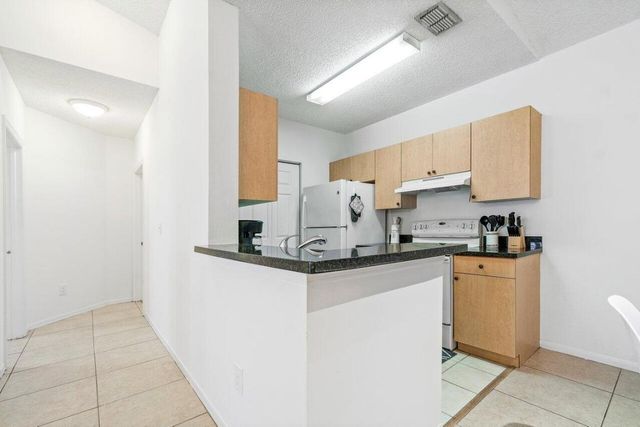 10288 Fox Trail Road S 312, Royal Palm Beach, FL 33411