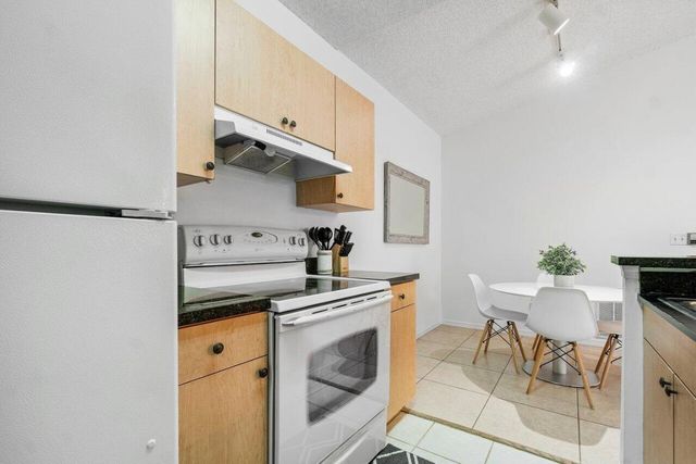 10288 Fox Trail Road S 312, Royal Palm Beach, FL 33411