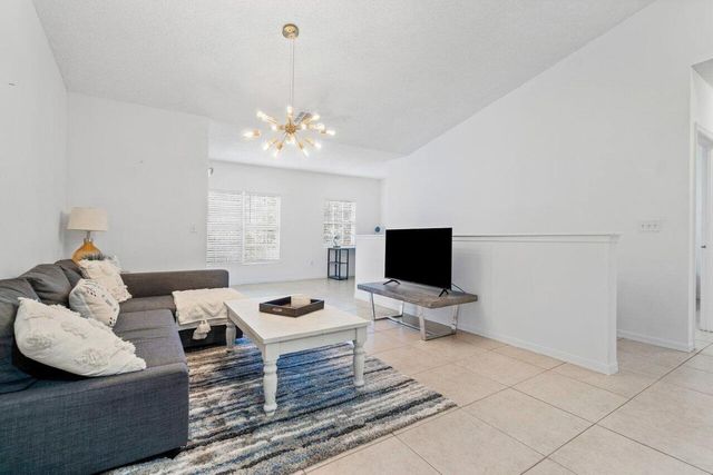 10288 Fox Trail Road S 312, Royal Palm Beach, FL 33411