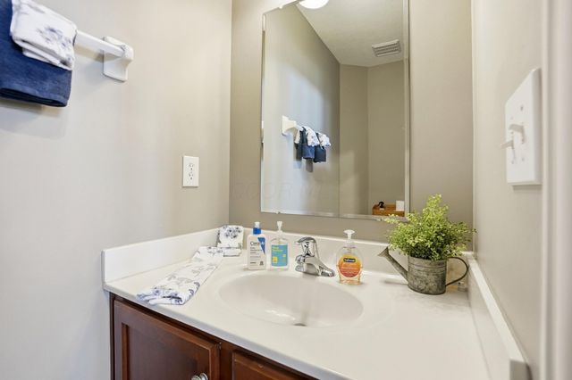 1222 Carnoustie Circle, Grove City, OH 43123