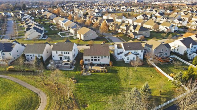 1222 Carnoustie Circle, Grove City, OH 43123