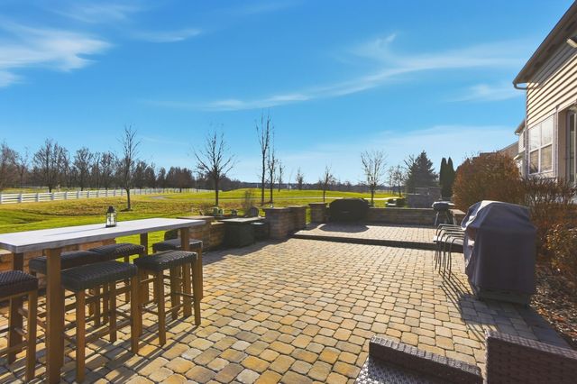 1222 Carnoustie Circle, Grove City, OH 43123