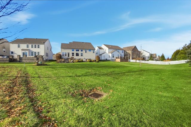 1222 Carnoustie Circle, Grove City, OH 43123