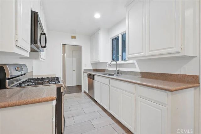 7335 Donna Avenue, Reseda, CA 91335