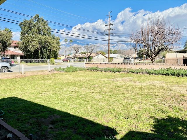 34385 Avenue H, Yucaipa, CA 92399
