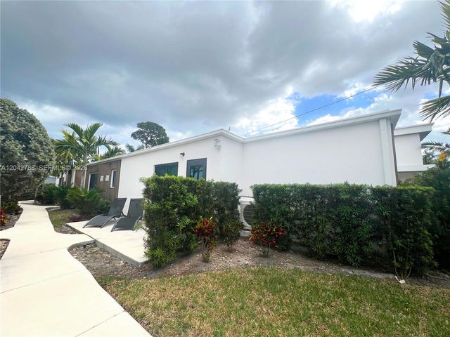1240 NE 17th Ave 2, Fort Lauderdale, FL 33304