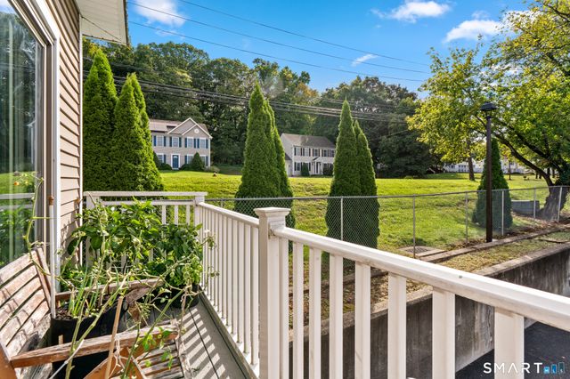 57 Meetinghouse Village 1, Meriden, CT 06450