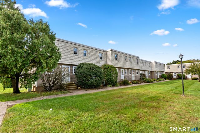 57 Meetinghouse Village 1, Meriden, CT 06450