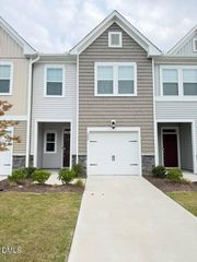 282 Paramount Drive, Smithfield, NC 27577