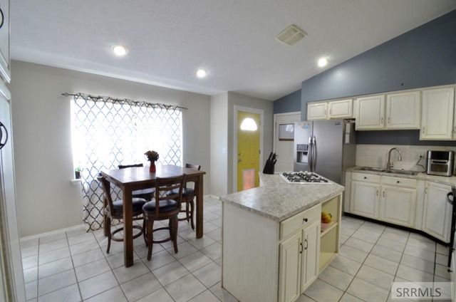 3828 E 12 N, Rigby, ID 83442