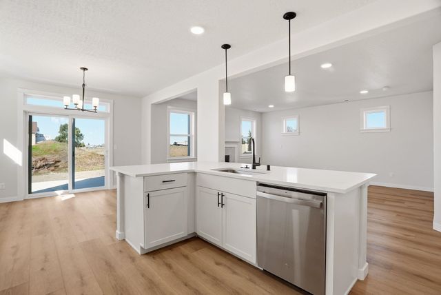 9115 N N Hazelnut St, Spokane, WA 99208