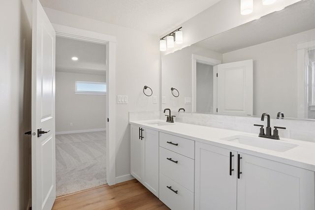 9115 N N Hazelnut St, Spokane, WA 99208