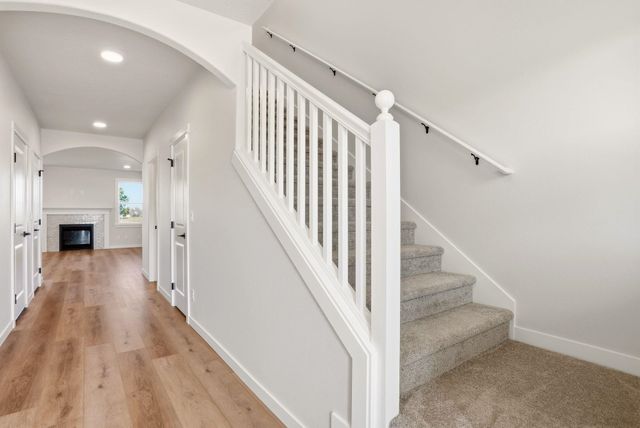 9115 N N Hazelnut St, Spokane, WA 99208