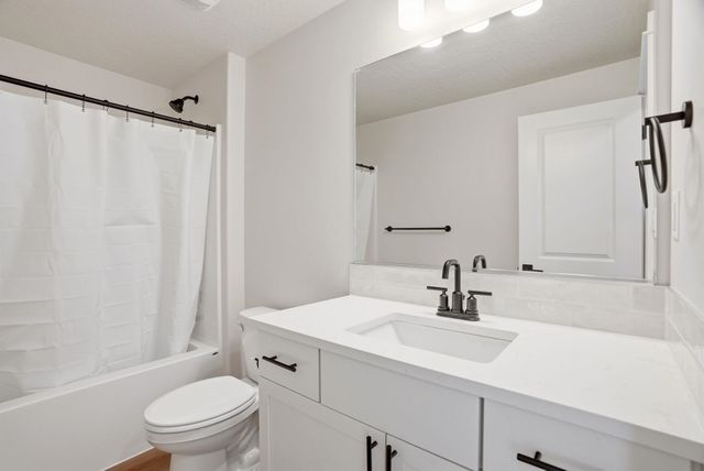 9115 N N Hazelnut St, Spokane, WA 99208