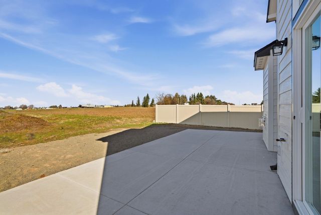 9115 N N Hazelnut St, Spokane, WA 99208