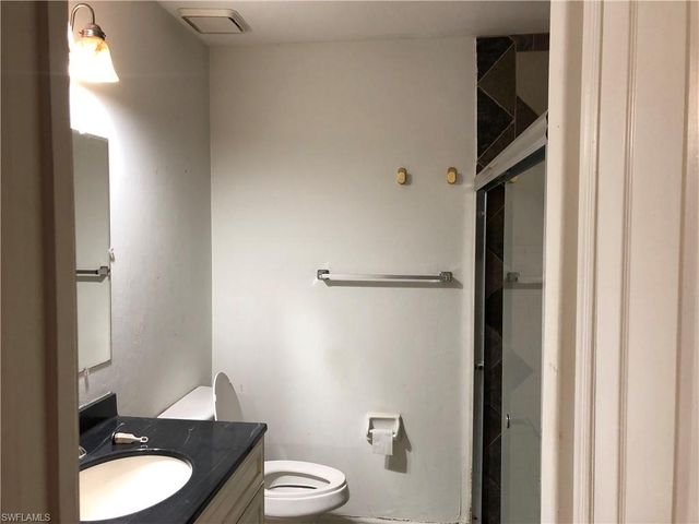 211 SE 23rd ST, Cape Coral, FL 33990