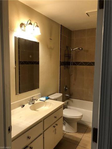 211 SE 23rd ST, Cape Coral, FL 33990