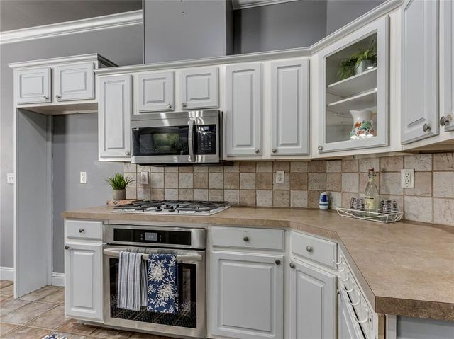 1980 Leslie Beachler Lane, Midwest City, OK 73130
