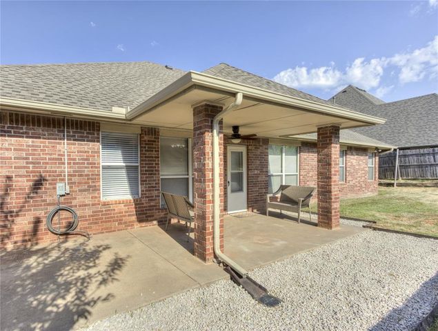 1980 Leslie Beachler Lane, Midwest City, OK 73130