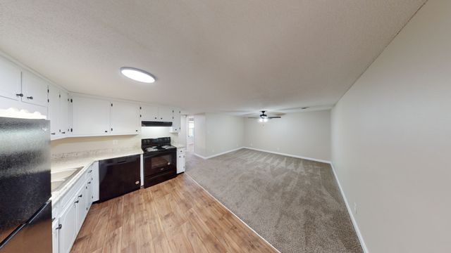 520 Hietts Ln Apt A, Clarksville, TN 37043