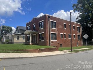 600 Hawthorne Lane, Charlotte, NC 28204