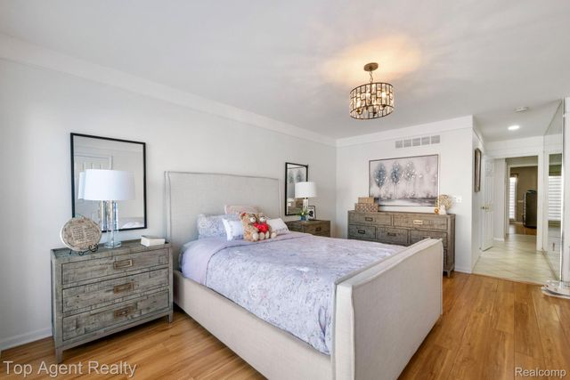 13359 Lillian Lane, Sterling Heights, MI 48313