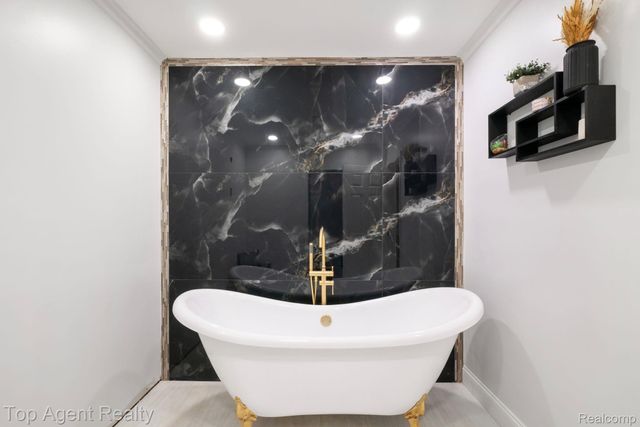 13359 Lillian Lane, Sterling Heights, MI 48313