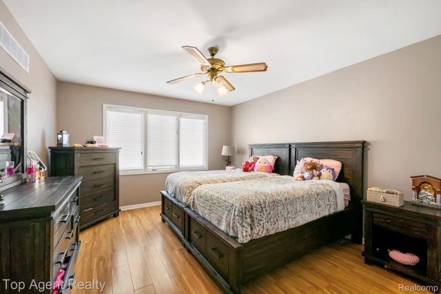 13359 Lillian Lane, Sterling Heights, MI 48313