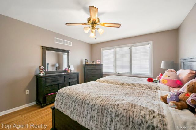 13359 Lillian Lane, Sterling Heights, MI 48313