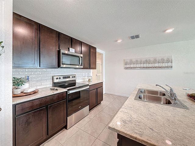 6818 SE 112TH PLACE, Belleview, FL 34420