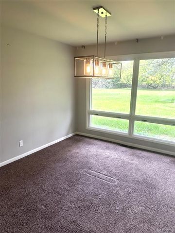 4044 Country Club Drive, Bloomfield Hills, MI 48301