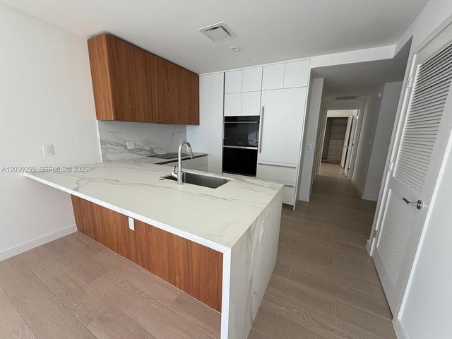 1400 Biscayne Boulevard 3102, Miami, FL 33132