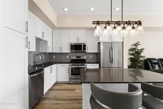 7300 E EARLL Drive 3023, Scottsdale, AZ 85251