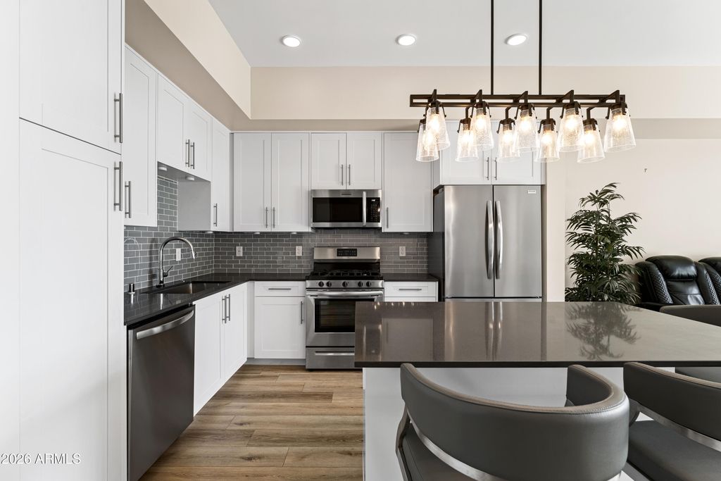 7300 E EARLL Drive 3023, Scottsdale, AZ 85251