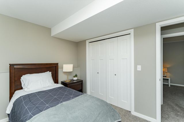 3932 Orchardview Lane NW, Rochester, MN 55901